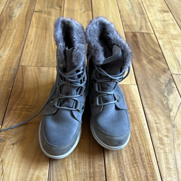 Sorel Explorer Joan boot gray size 8.5 euc - Picture 1 of 3